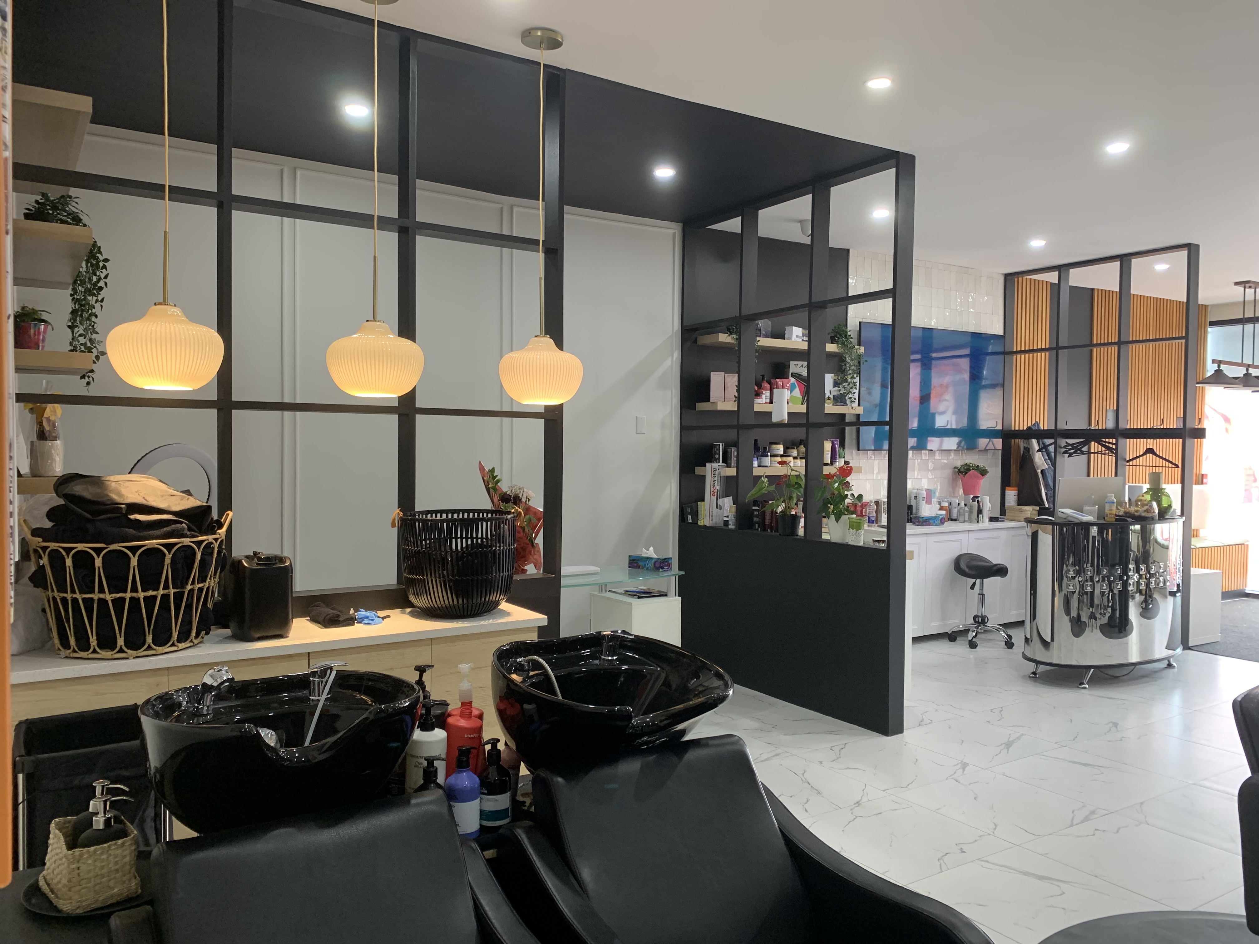 Femilux Hair Salon