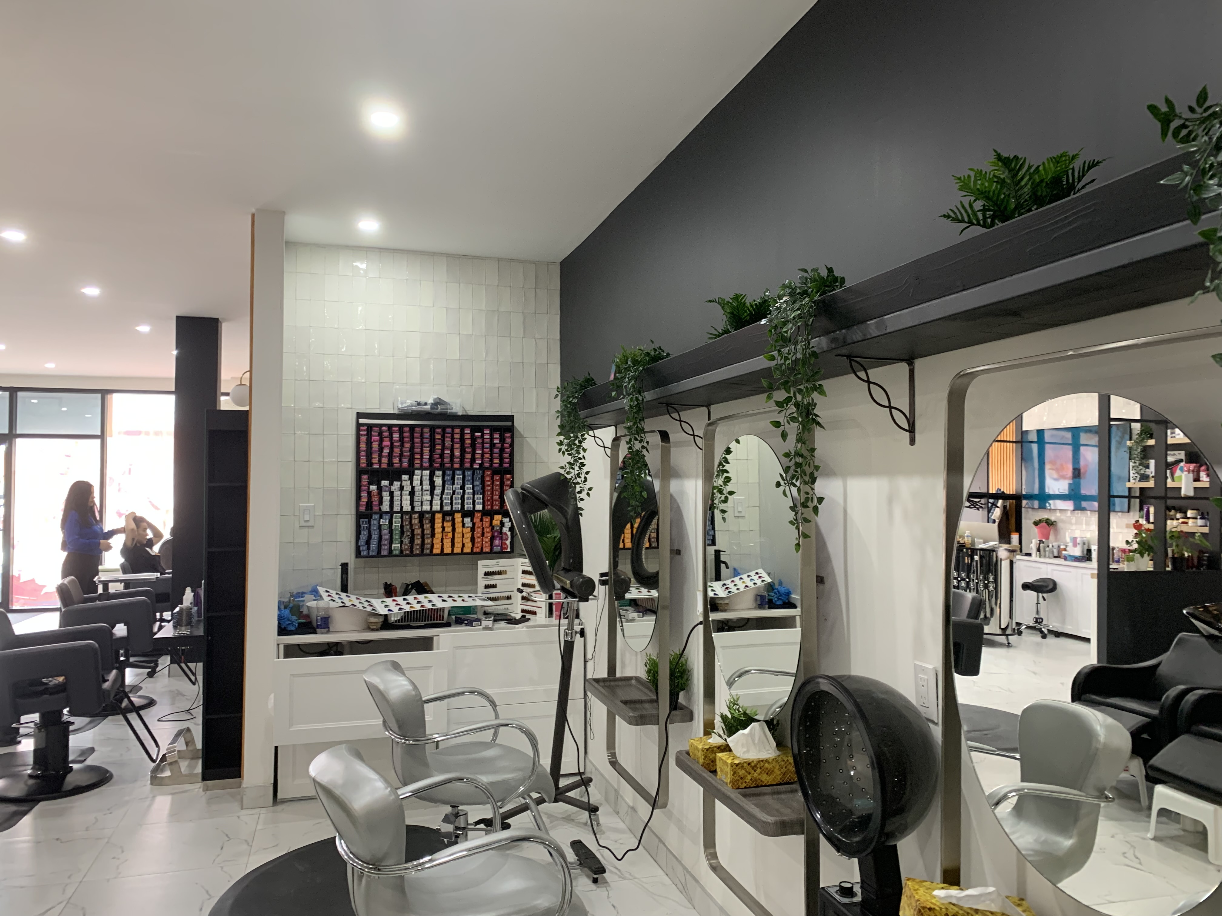 Femilux Hair Salon